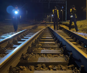 Działania policjantów z garnizonu stołecznego na torach i dworcach