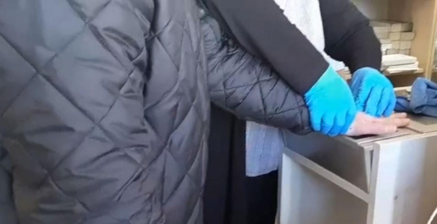  Zatłukł kolegę karniszem. Chwilę wcześniej siłowali się na rękę 