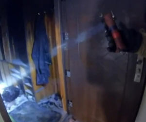 Łódź. Pożar mieszkania przy ul. Kusocińskiego. 27-latka z dzieckiem uwięzieni na balkonie [ZDJĘCIA]