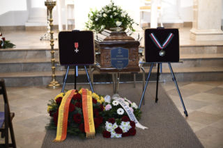 Państwowy pogrzeb Edwarda Linde-Lubaszenki