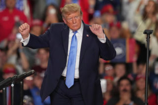 66 proc. Amerykanów źle ocenia Trumpa. Niewielkie odbicie od sondażowego dna