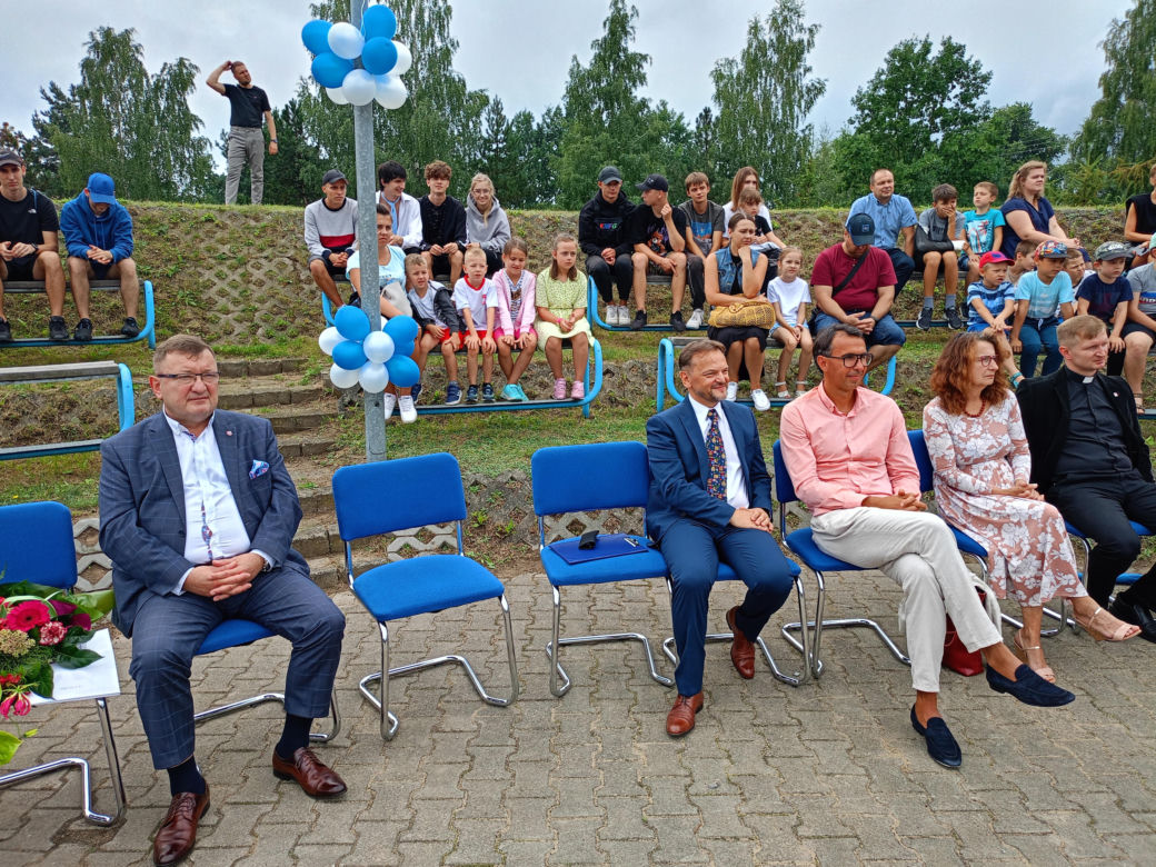 Jubileusz 25-lecia siedleckiej SOS Wioski Dziecięcej był okazją do wspólnej zabawy i wręczenia prezentów i pamiątek dla osób zaangażowanych w program
