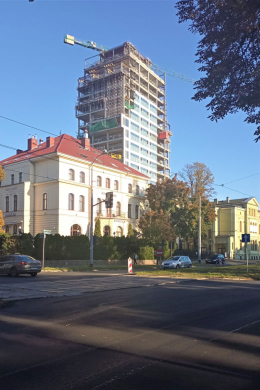 Dawny wieżowiec TVP zmienia się w apartamentowiec