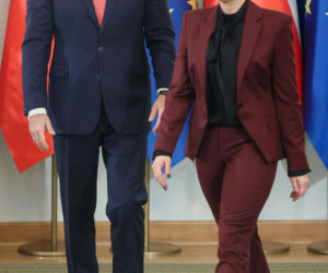 Marta Nawrocka w garniturach