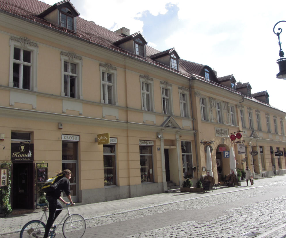 Wrocławska: Zmarł 40-letni mężczyzna. Rodzina twierdzi, że został pobity!