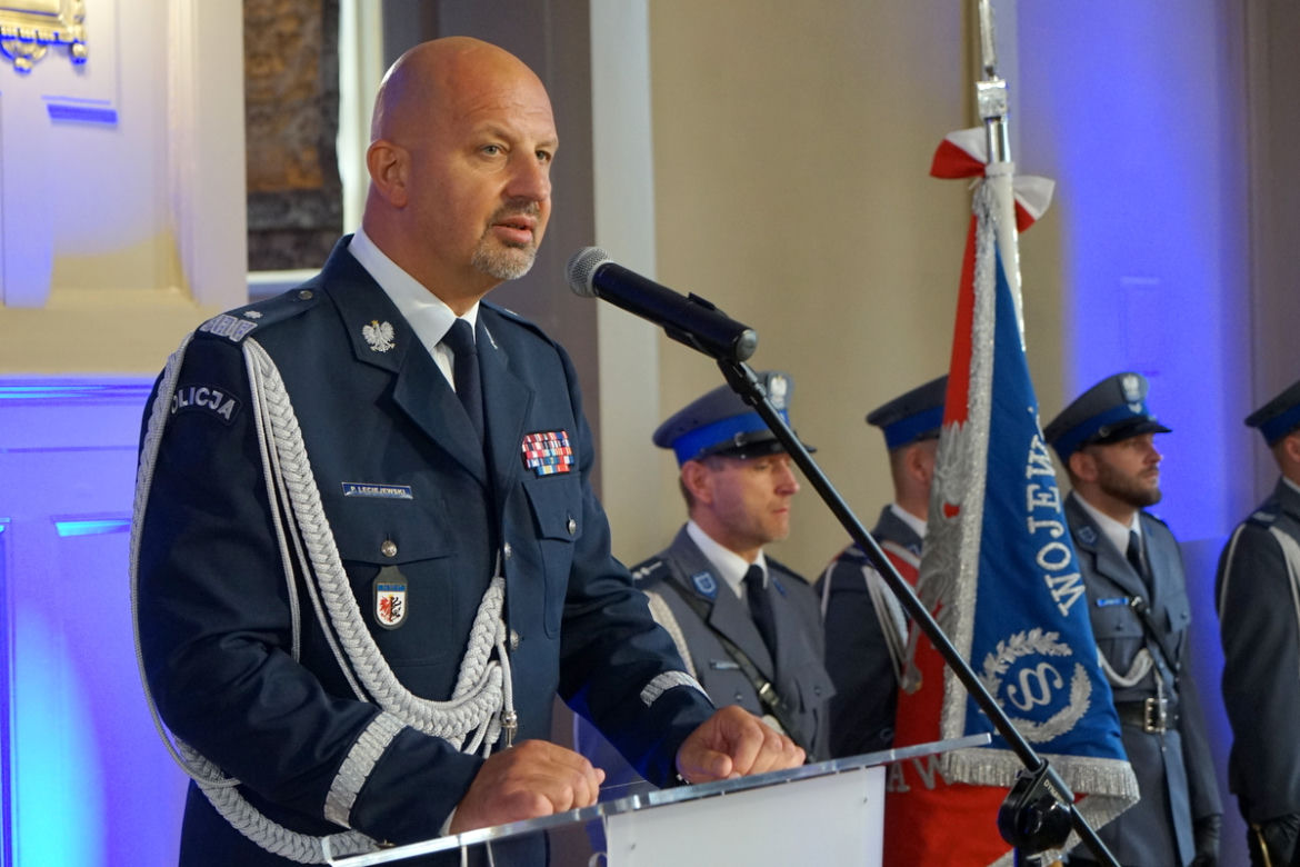 Kryształowe serca dla policjantów z całego regionu