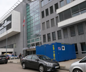 Koronawirus w Polsce. Konternety przy USK Białystok