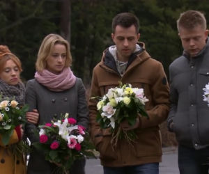 Pierwsza miłość odc. 2286. Rocznica śmierci Dagi. Błażej (Paweł Krucz), Daria (Angelika Kujawiak), Sabina (Urszula Dębska), Mikser (Błażej Michalski)