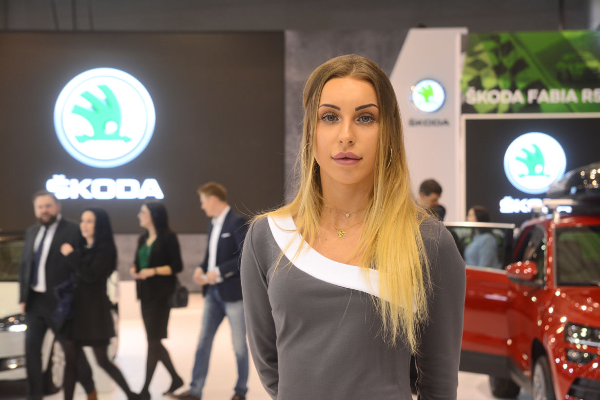 Hostessy na targach Poznań Motor Show 2018