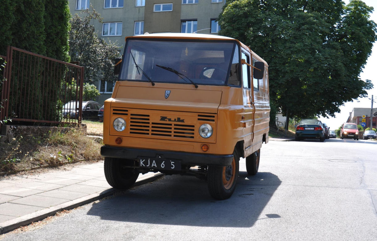 Kultowe samochody z czasów PRL