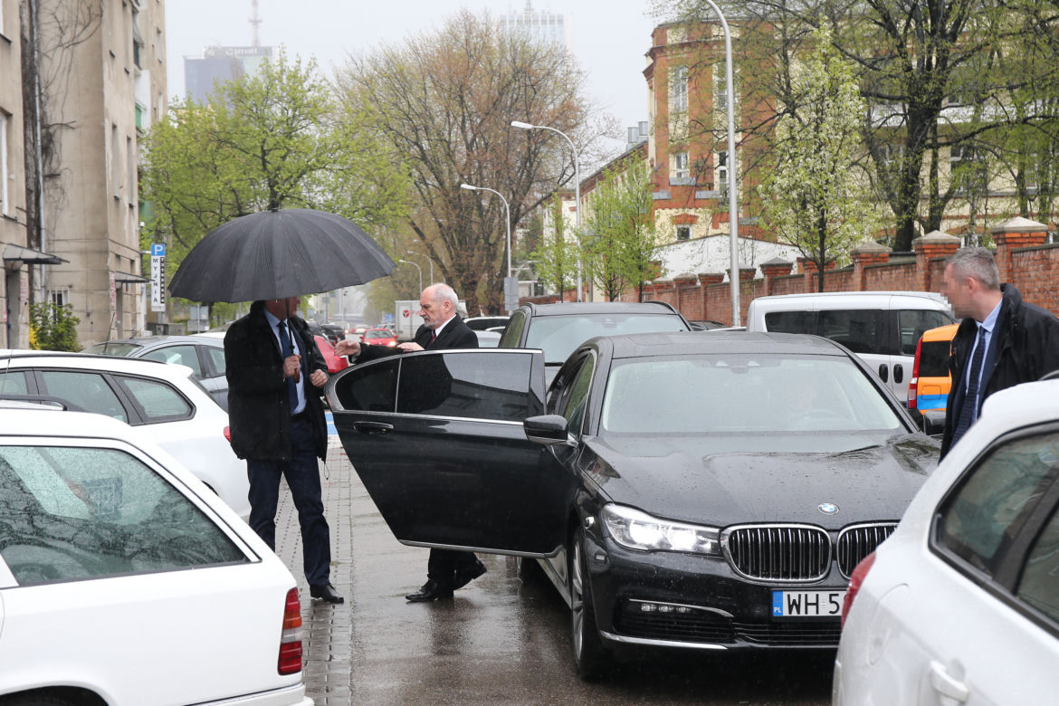 Macierewicz odejdzie z rządu?