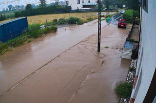 Pozalewane drogi i posesje w pow. raciborskim