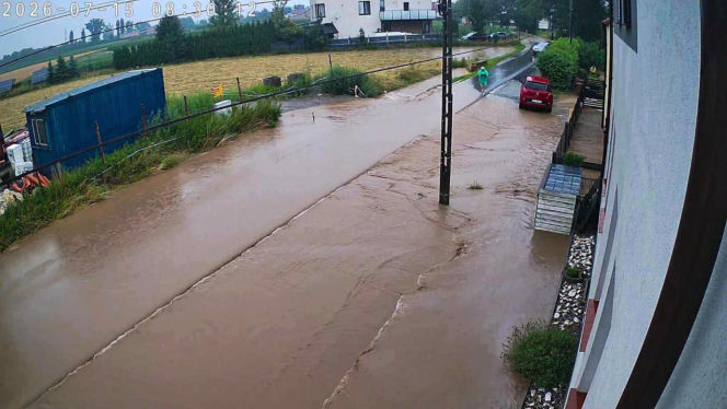 Pozalewane drogi i posesje w pow. raciborskim