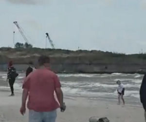 Jak zgubić dziecko na plaży? Właśnie tak! Dyrektor SAR pokazał szokujące nagranie: „Opamiętajcie się!”