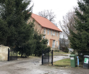 Policjant postrzelony w głowę przez włamywacza. Dramatyczne sceny w Czerńczycach 