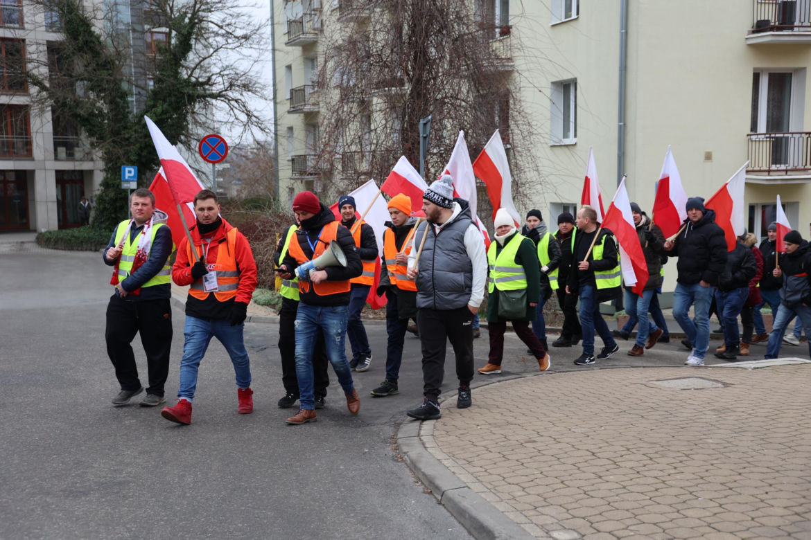 Protest rolników 20 marca w Lublinie. Przeszli ulicami miasta pod LUW
