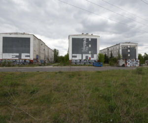 „Czarnobyl” Warszawy zniknie z mapy. „Smród, fetor i grzyb”. Tak wyglądało życie w „13 dzielnicy”