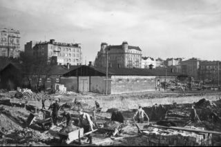 Warszawa miała lotnisko w samym centrum miasta. Dzisiaj jest tam wielki park!