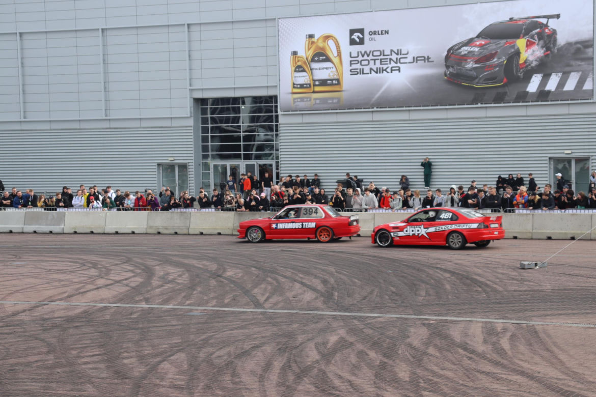 Poznań Motor Show 2024: Tak wyglądają pokazy driftu