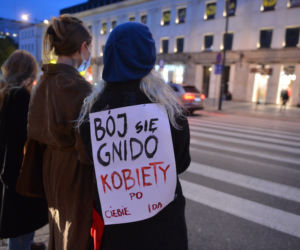 Transparenty na strajkach kobiet