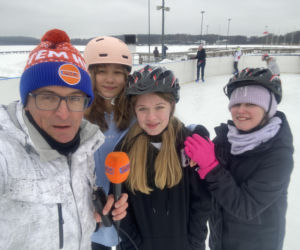 Lodowisko w Centrum Rekreacyjno-Sportowym Ukiel