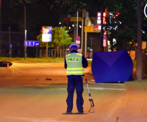 Śmiertelny wypadek na Radzymińskiej. Motocyklista nie miał szans na przeżycie