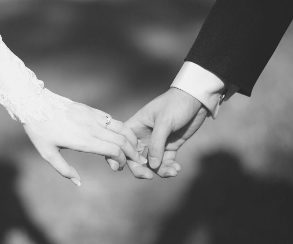 Ślub w czasach Powstania Warszawskiego. Najpiękniejszy prezent dla młodych? Wanna pełna wody