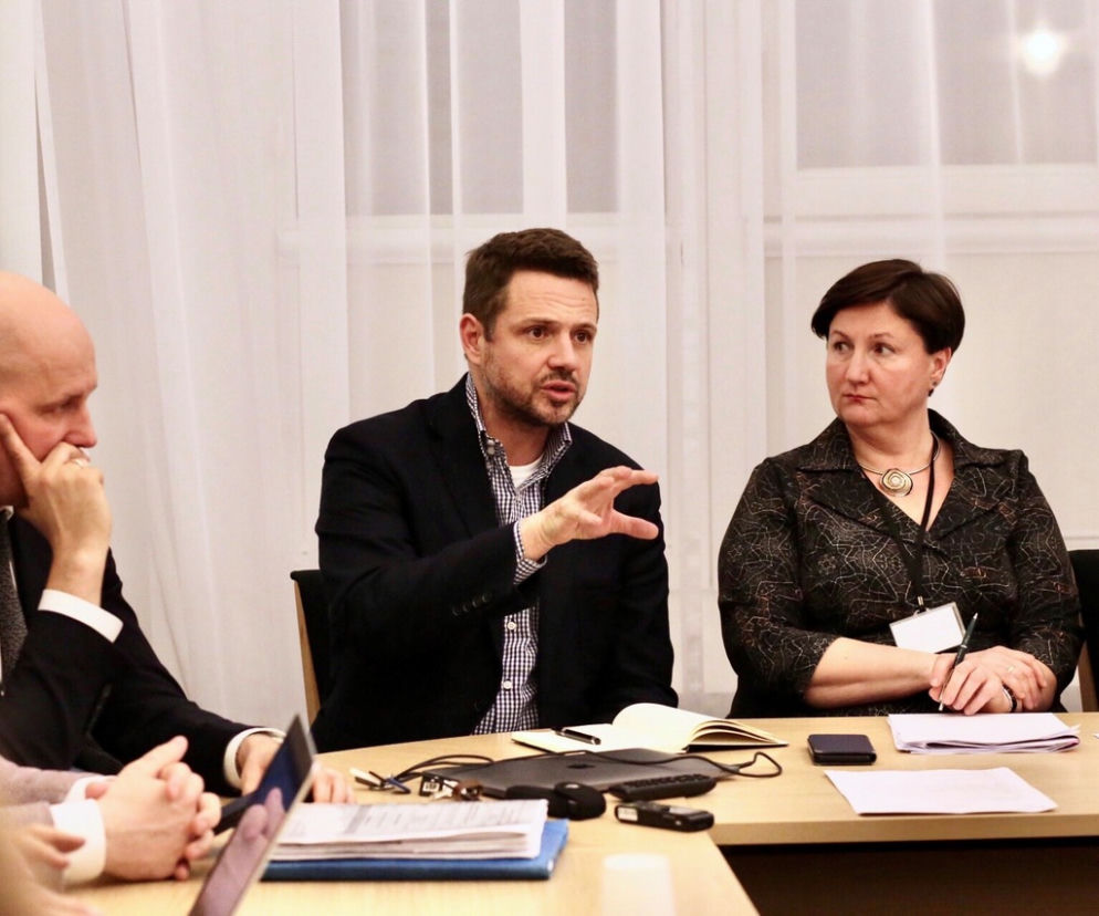Rafał Trzaskowski na spotkaniu w sprawie wycinki drzew