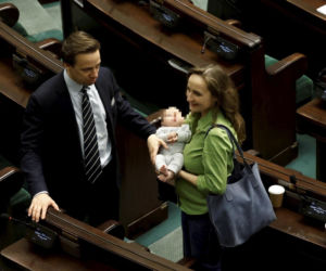 Bosakowie przyszli do Sejmu ze Stefankiem