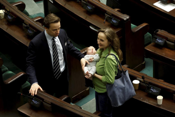 Bosakowie przyszli do Sejmu ze Stefankiem