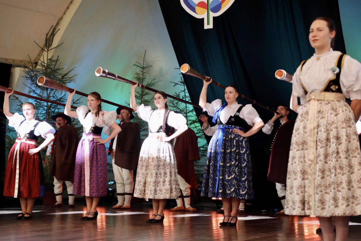 Rozpoczął się 60. jubileuszowy Tydzień Kultury Beskidzkiej. Przyjechało 20 zespołów z całego świata ZDJĘCIA, PROGRAM