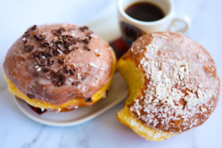 Tu kupisz najtańsze pączki na Tłusty Czwartek. Nawet 9 groszy za sztukę!