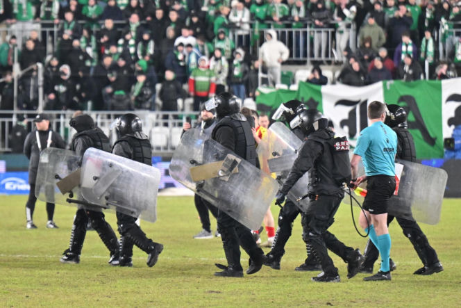 Wielka awantura na meczu Korona - Radomiak