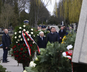12. rocznica katastrofy smoleńskiej. Uroczystości na Powązkach Wojskowych