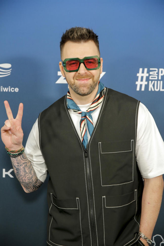 Grzegorz Hyży kiedyś i dziś. Od skromnego chłopaka z "X Factora" do ikony męskiego stylu