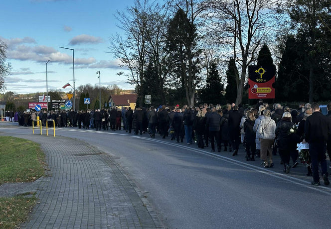 Pogrzeb 16-letniej Kingi. Razem z koleżanką zginęła w tragicznym wypadku