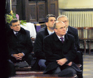 PiS nudzi się w kościele