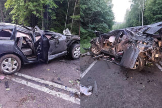 Uderzenie w drzewo na DK 16. Volkswagen doszczętnie zgnięciony