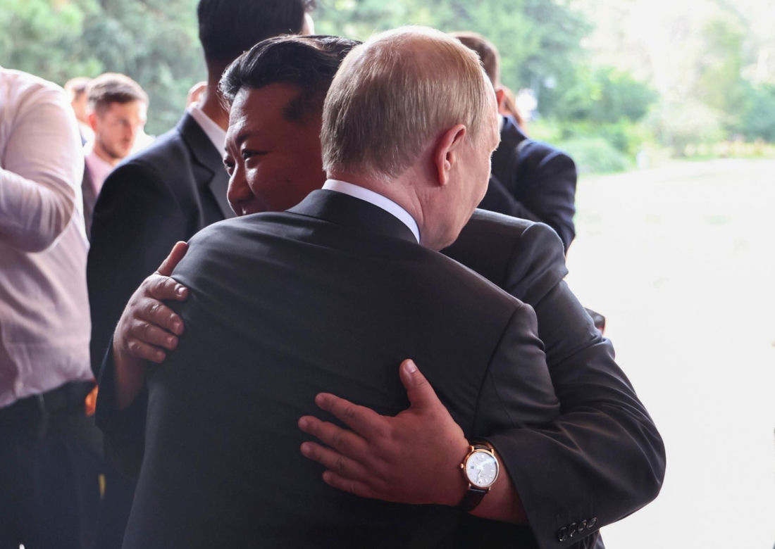 Kim Dzong Un chwali się bogactwem! W kraju głód, dyktator z rodziną żyją w luksusie