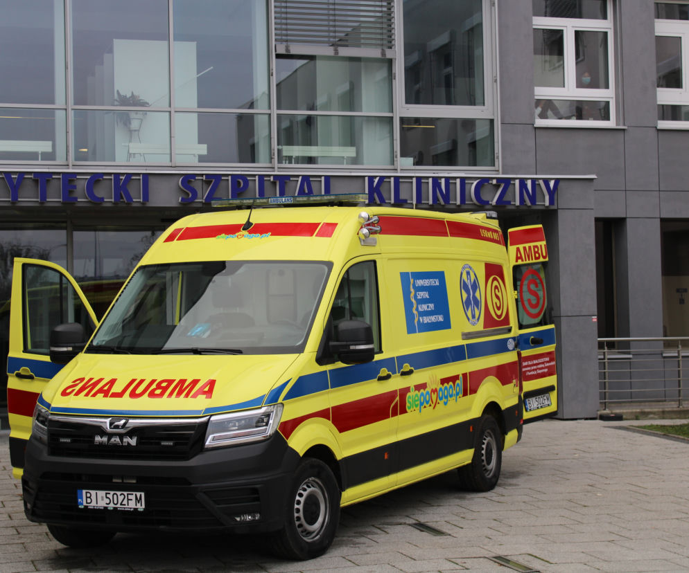 Szpital w Białymstoku dostał nowy ambulans sfinansowany m.in. przez białostoczanina z USA