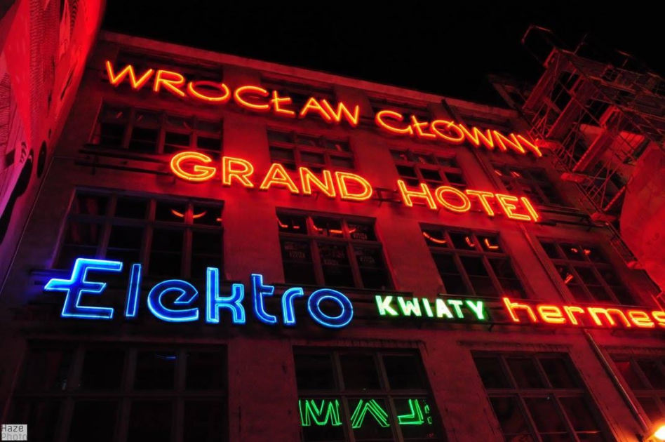 Tak wrocławskie neony prezentowały się w czasach świetności
