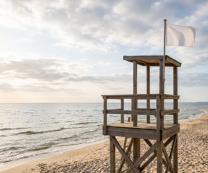 Sinice Kołobrzeg. Czy w Kołobrzegu można się kąpać 13.08? Flaga, warunki pogodowe