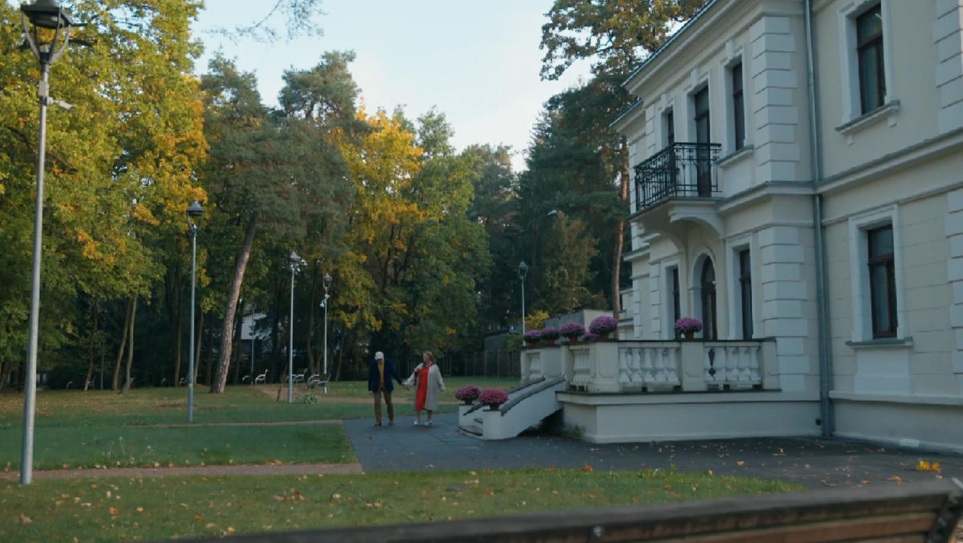 Barwy szczęścia, odcinek 3162. Andrzej (Leon Charewicz), Józefina (Elżbieta Jarosik)
