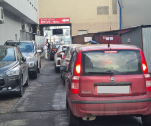 Rzeszów. Kolejki do testów na COVID [ZDJĘCIA]