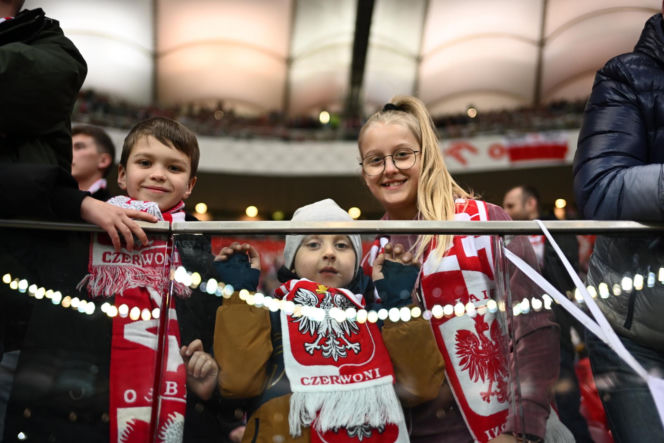 Tak się bawią kibice na meczu Polska - Albania. Gorąca atmosfera na PGE Narodowym