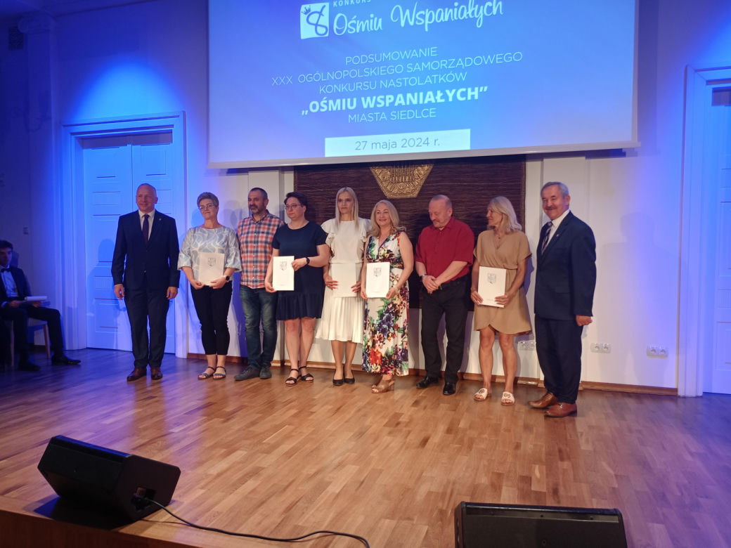 Wszystkim tegorocznym Laureatom i Wyróżnionym w konkursie "Ośmiu Wspaniałych Miasta Siedlce" serdecznie gratulujemy! 
