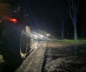 Zderzenie mercedesa z ciągnikiem