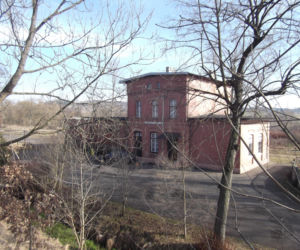 Mieszkania w budynku dworca w Lubomierzu