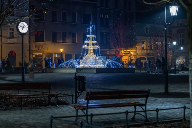 To najbardziej świąteczne miasto w województwie śląskim. Częściowo znajduje się w Małopolsce