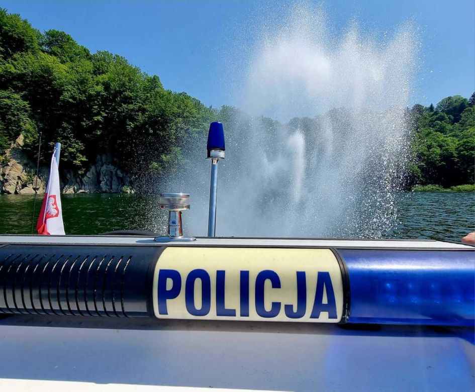 Ćwiczenia służb na Jeziorze Solińskim. Zobacz galerie zdjęć